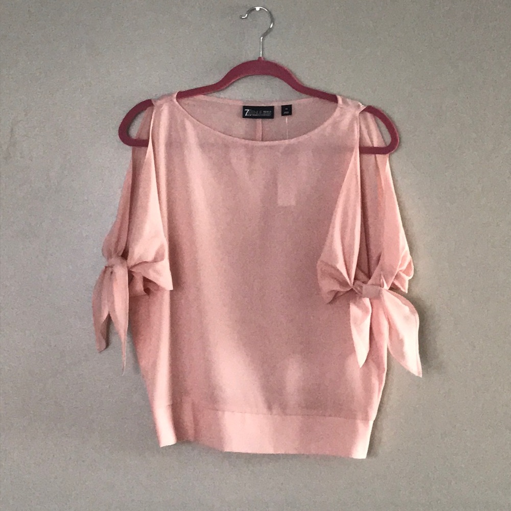 🆕 NY&Company top - Picture 3 of 5